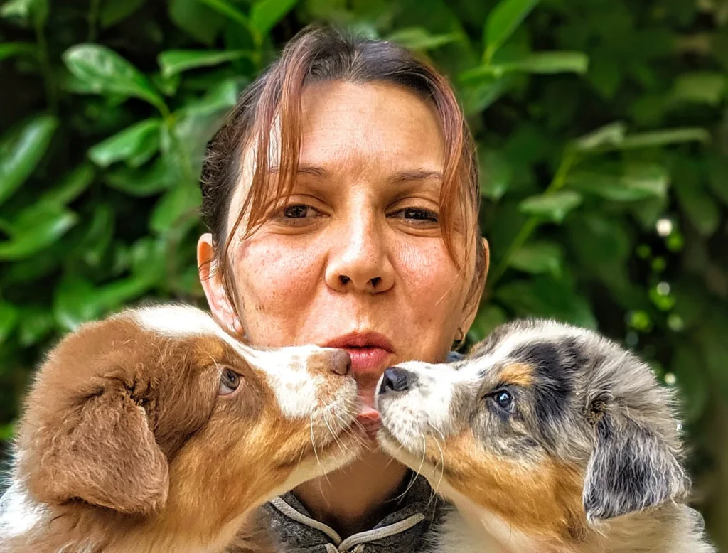 Emilie experte chiot, chien de berger et collaboration éleveur pour les pros canins