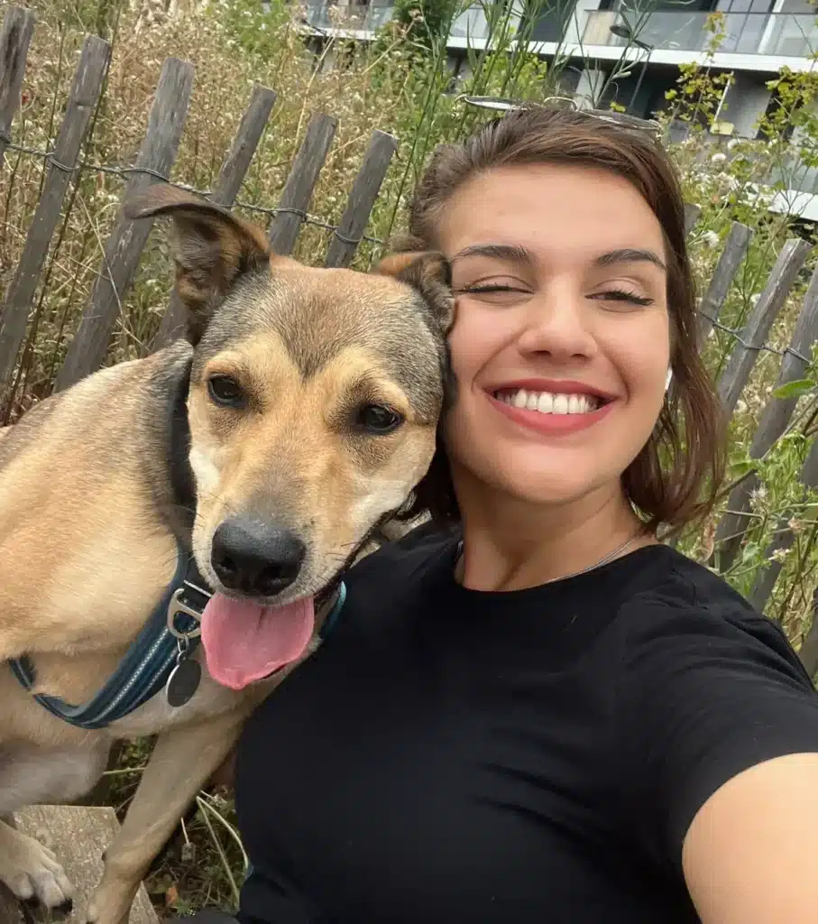 Lisa, supercoach experte en troubles de la solitude chez le chien